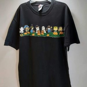 3/$45 Peanuts Charlie Brown Halloween T shirt